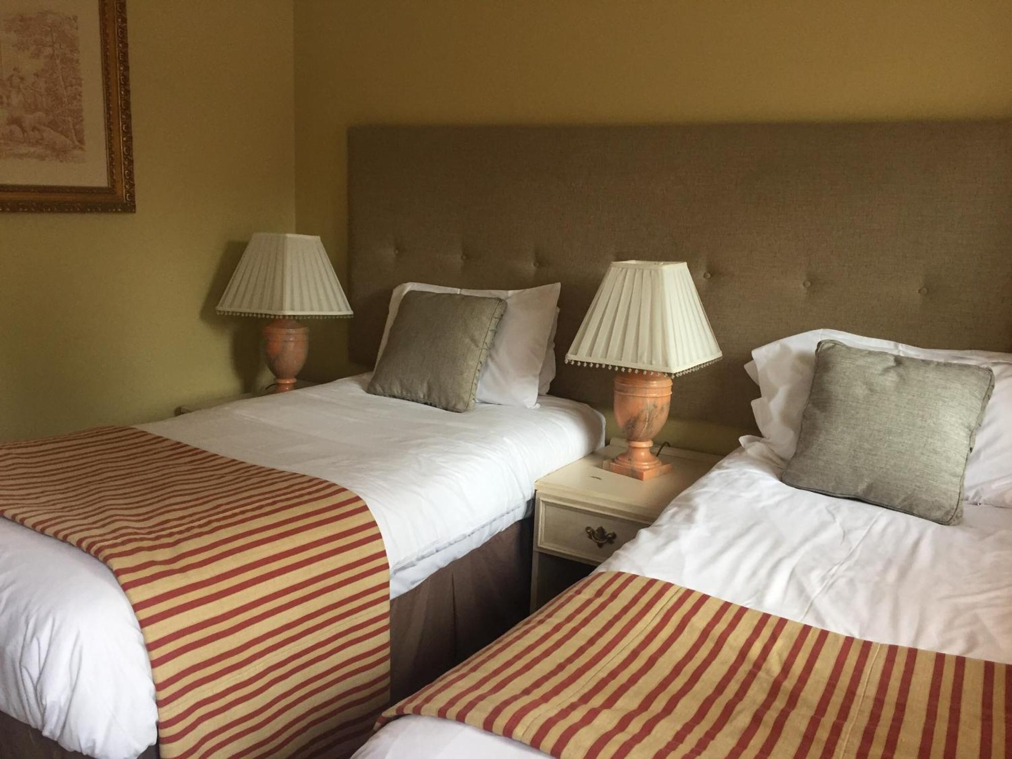 Hotel The Bedingfeld Arms à Oxborough Extérieur photo