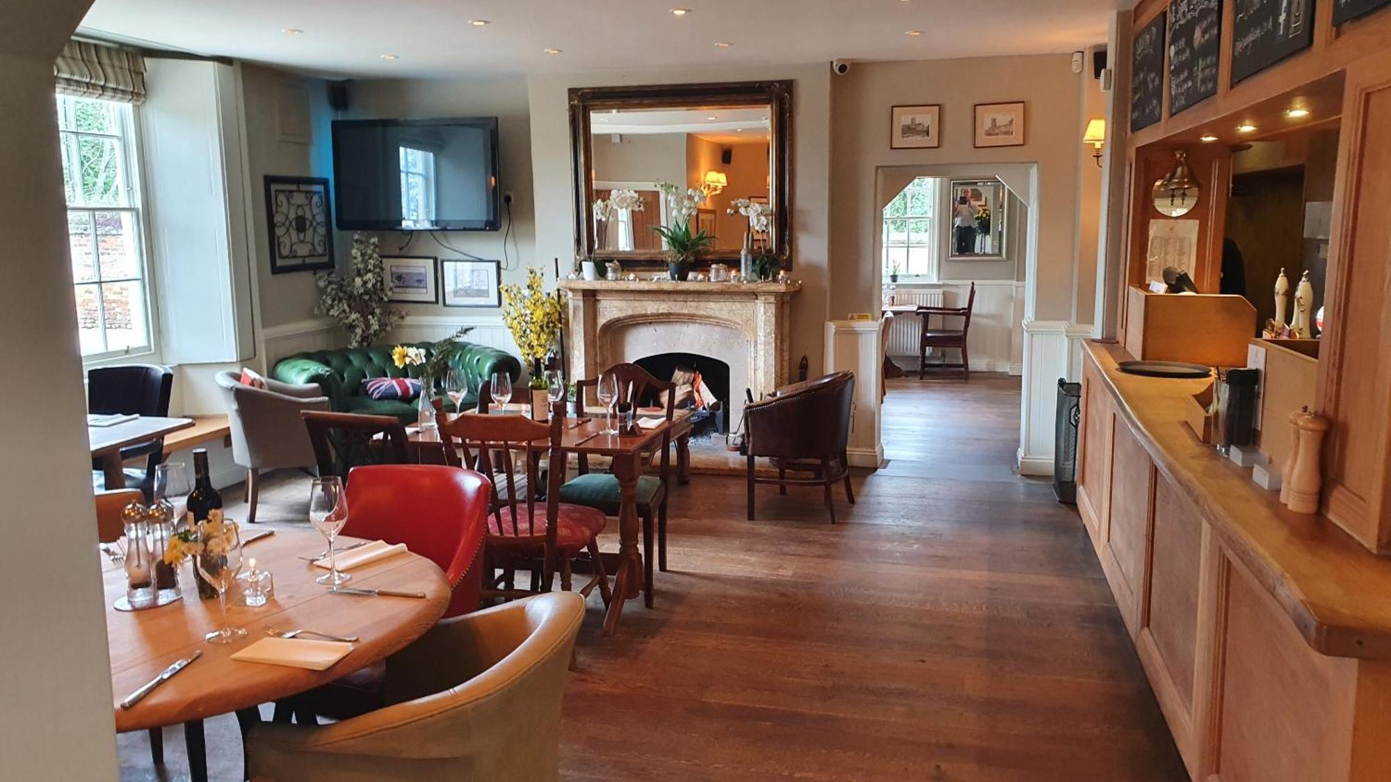 Hotel The Bedingfeld Arms à Oxborough Extérieur photo