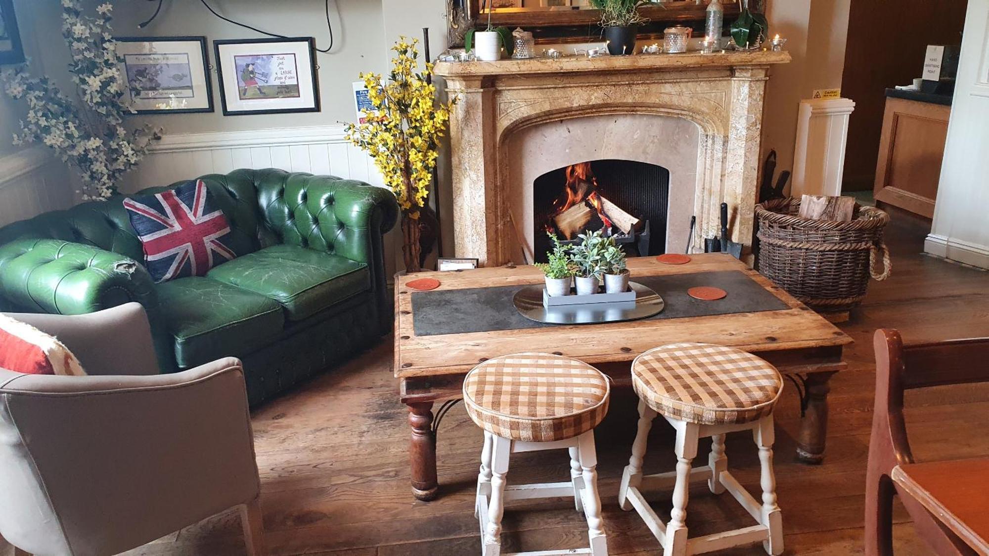 Hotel The Bedingfeld Arms à Oxborough Extérieur photo