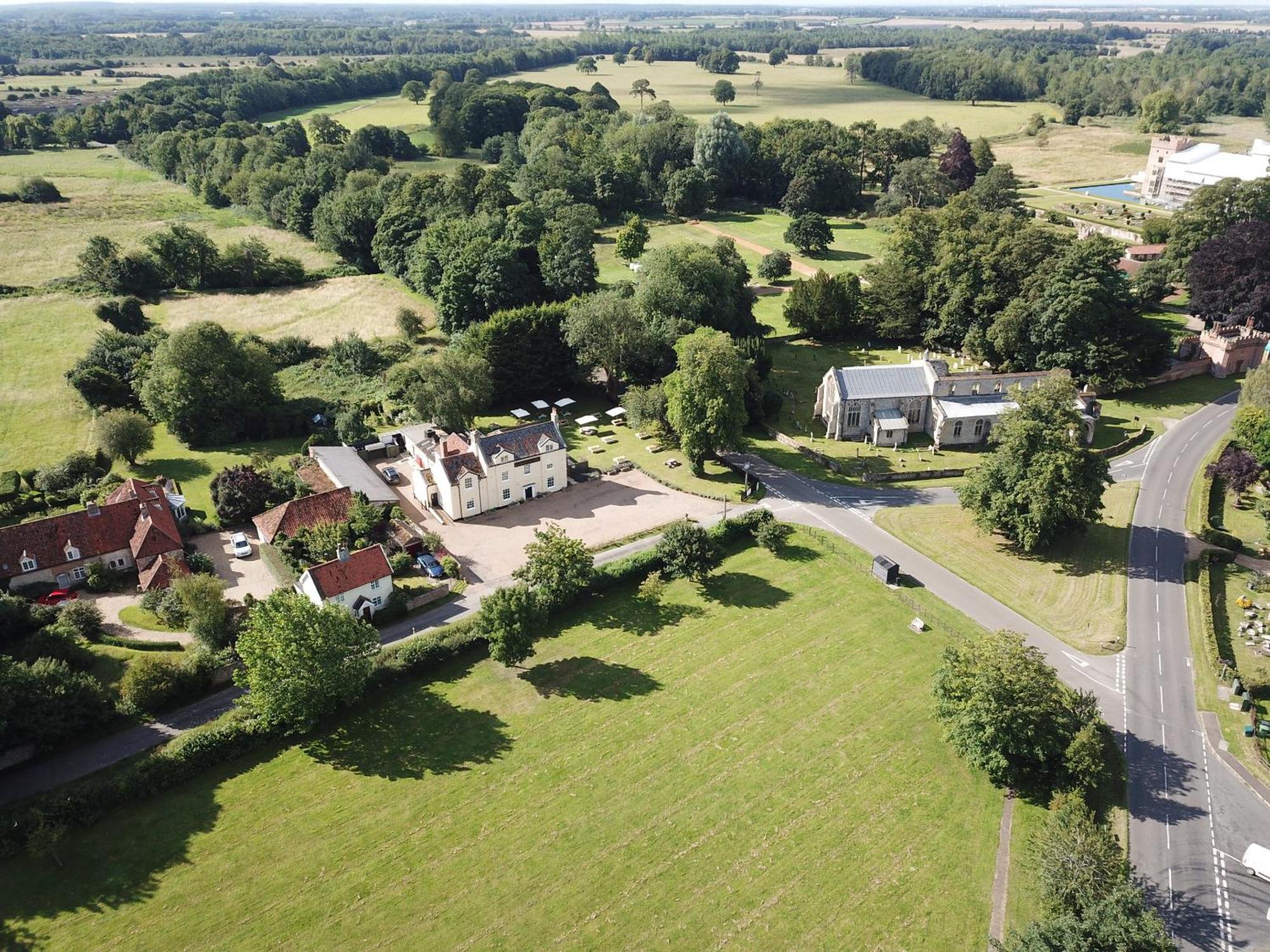 Hotel The Bedingfeld Arms à Oxborough Extérieur photo